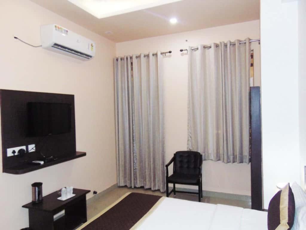 Makrana Raj Hotel Sikar Eksteriør bilde